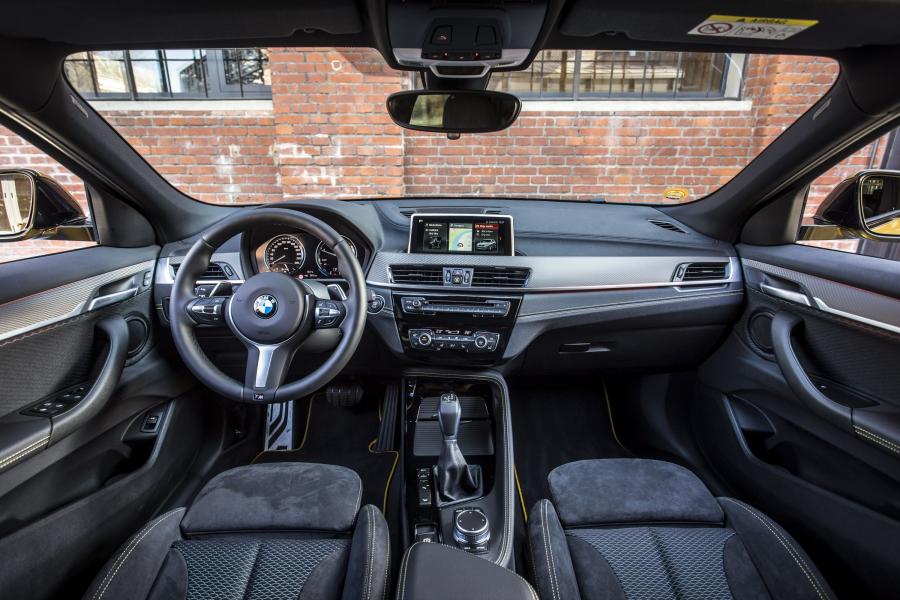 Торпедо BMW X2 xDrive25d M Sport (F39) 2018 года  (WW) (фото 29 из 40)